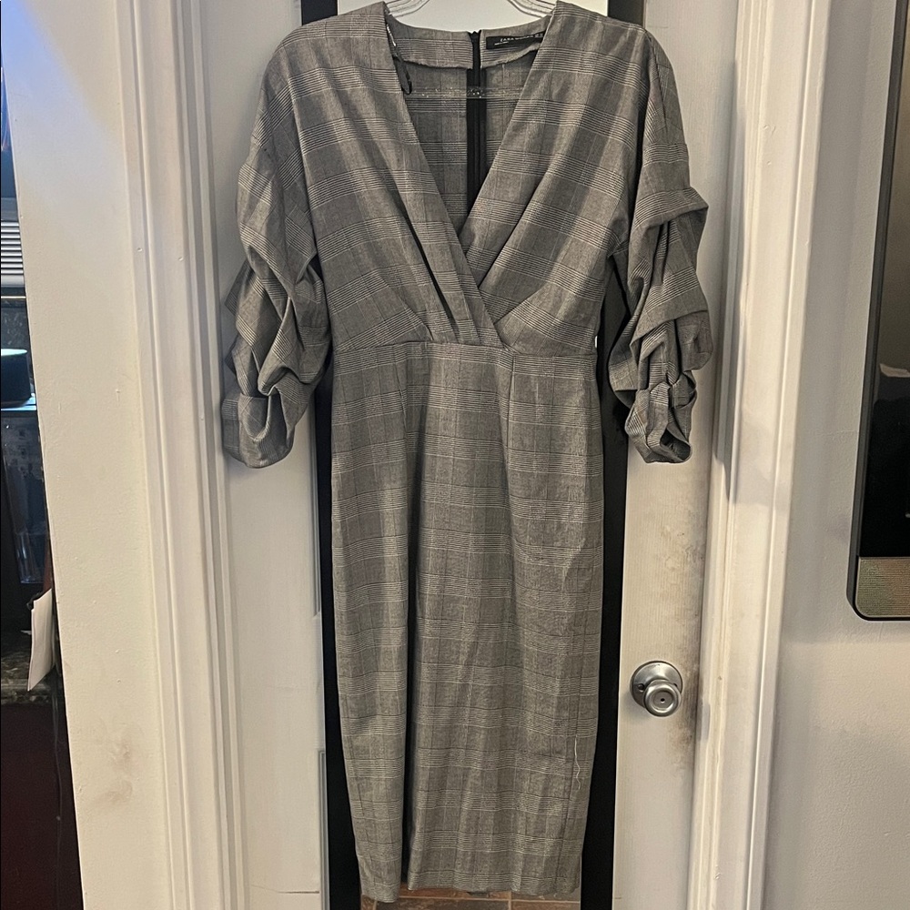 Zara Gray Checkered Long Sleeve Dress